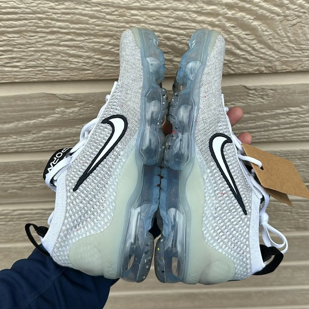 Nike Air Vapormax 2021 FK Flyknit White Black GS 6.5Y